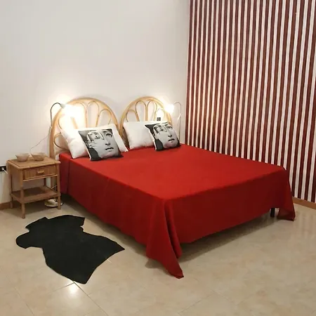 מלון דירות Lupiae Centro 3*