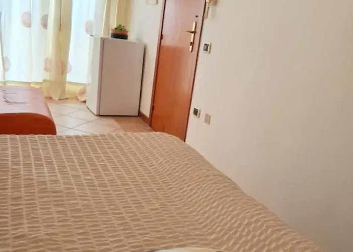 Lupiae Centro 3* לצ'ה