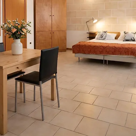 Lupiae Centro 3*